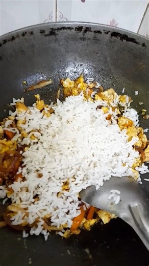 egg rice 🥚🍚 #shortsfeed #trending #food #cooking #lifeisbutadream #shortvideo #minivlog #shorts #yt