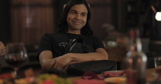 The Flash: Carlos Valdes on Missing Series Finale; Cisco/Kamilla Hopes