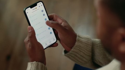 Safety 1st Connected Smart Humidifier — 1 Gallon (3.8L) Tank Size, Cool Mist Humidifier with Hygrometer and Nightlight, and Whisper Quiet for Baby Bedroom, Nursery, iOS and Android Compatible