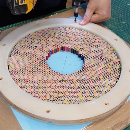 790K views · 881 reactions | DIY Colorful Crayon and Epoxy Resin Clock | DIY & Crafts | Facebook
