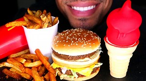 【Jerry】巨无霸 卡真辣薯条 樱桃涂层冰淇淋甜筒