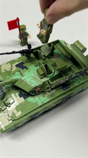 Tanks Miniature #military model #automobile #tanks #truck #toys #modelcars #love #minia #army