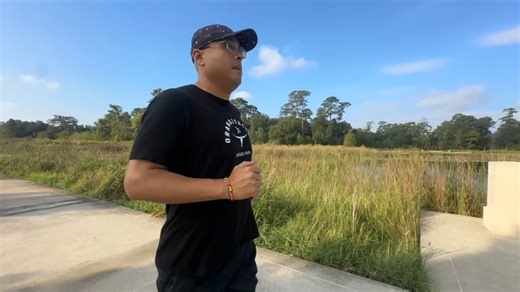 A heartfelt promise leads man to run his first Houston Half Marathon