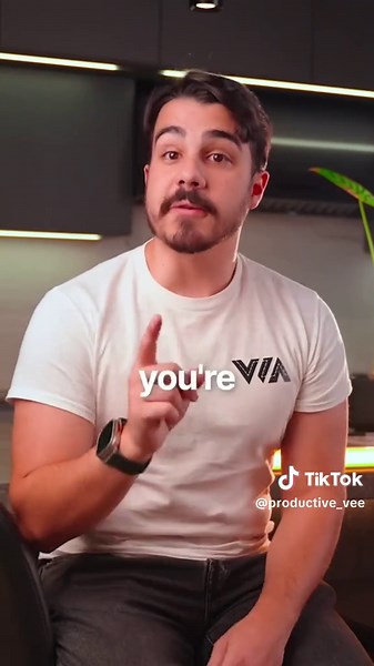 I made this video 3 months ago 😩I’m sorry I am just posting this now. Which of the hooks are your favorite? Would you like more of these type of videos? #storytellingvisualhooks #visualhooks #tutorial #videoediting #capcut #reels #strategies #hooks #creatorsearchinsights