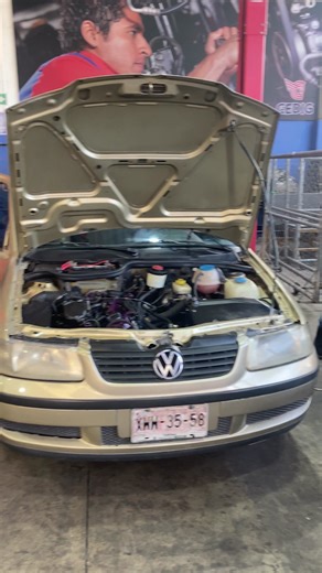 La programación en Arduino se basa en el lenguaje C , mediante la escritura de códigos que interactúan con el mundo físico a través de sensores y actuadores. Todo esto sigue una estructura básica que permite definir la lógica de los proyectos electrónicos de nuestros Pegasos. 👨🏻‍💻🚗 En este video nos explican algunos de los proyectos que ellos mismos programaron y llevan a cabo en sus vehículos Pointer. ¿Cuál de ellos te gustaría instalar en tu propio auto? 🤔 #CEDIG #Programación #Arduino #I