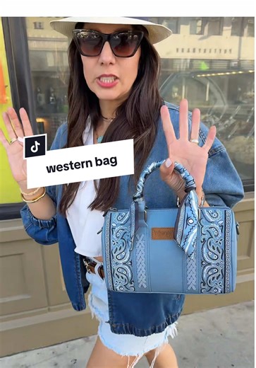 The Wrangler western barrel purse with a paisley bandana touch is absolutely gorgeous! so much detailing this one with the Crossbody option too! #wranglerbarrelbag #wranglerpurses #wranglerpaisleypurse #tiktokshopcreatorpicks #tiktokshopnewarrivals