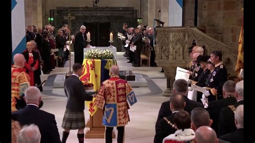 Crown of Scotland placed upon The Queen's coffin during service
