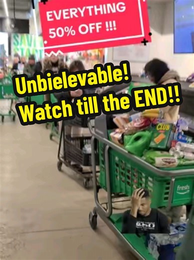 Amazon Fresh Store Closing Sale in Schaumburg
