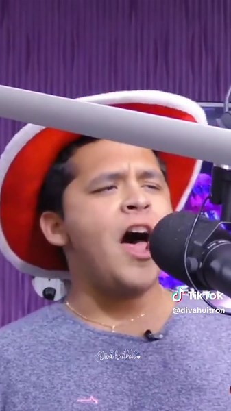 Cristian Nodal y su Mamá Cristina: La Chancla Que Yo Tiro