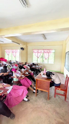 A Day in the Life of a Grade 9 Teacher and Students