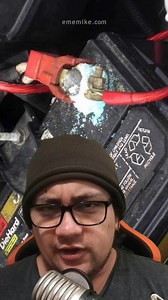 1M views · 55K reactions | Batería con bornes sulfatados: causas y soluciones | EME MIKE | Facebook