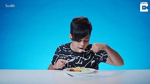 Kids try old-fashioned school dinners with hilarious results