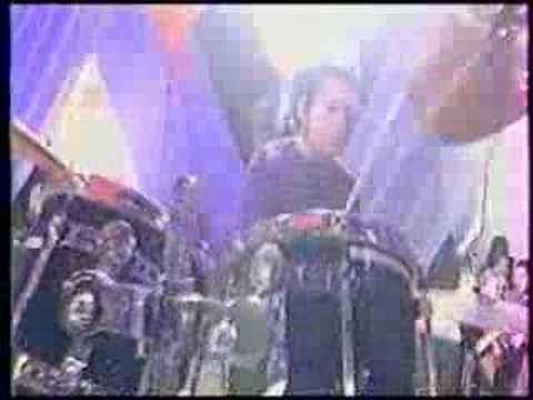 Alizee - Performing L'Alize