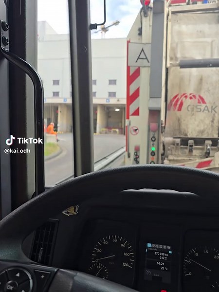Exploring the Daily Life of Garbage Truck Workers