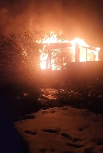 📸: NM! Lakeview F.D. Fully Involved House Fire on Oxford Street.