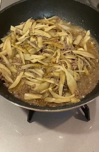 ひき肉とごぼうを炒めるだけ(高速版)