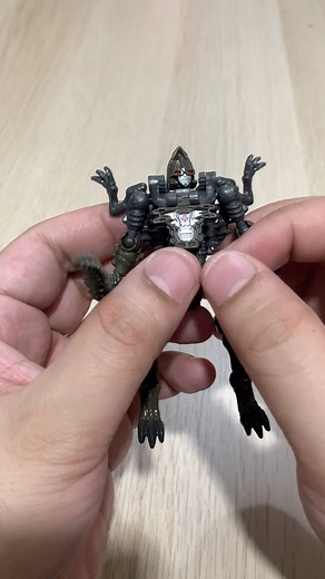 Transformers Kingdom: Unleashing Vertebreak's Power!#TransformersKingdom #Vertebreak #ToyReview #TransformersCollectibles #ActionFigures #ToyPhotography #TransformersFans #Autobots #Decepticons #ToyUnboxing | Chopper’s Toys
