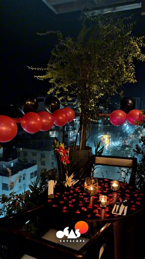 ✨ Experience the magic of a romantic candlelight dinner. Whether it’s a special occasion or simply a night out, make it truly unforgettable. 💫 #CandlelightDinner #RooftopDining #RomanticEvening #SpecialOccasion #DateNight #OcasoSkyscape #CreateMemories | Ocaso Skyscape