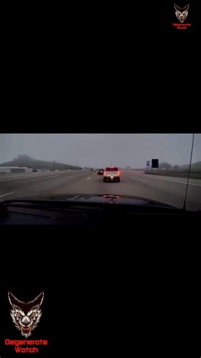 Speeding Past The Police #speeding #dashcam #policedashcam #drivingfails #police #cops #crime