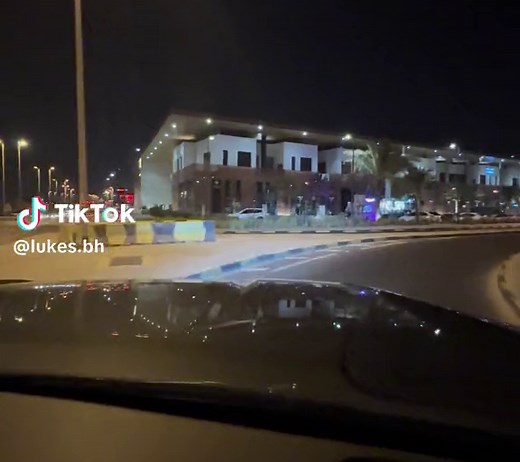 A tasty road trip to Stars Hollow's favorite food truck! 🚚🍔🌮🍟 #bahrain #foodtruckbahrain #bahrainfood #gilmoregirls #البحرين #مطاعم_البحرين Queries: luke's diner bahrain truck food to order in bahrain bahrain delivery food bahrain restaurant bahrain places to go bahrain activities