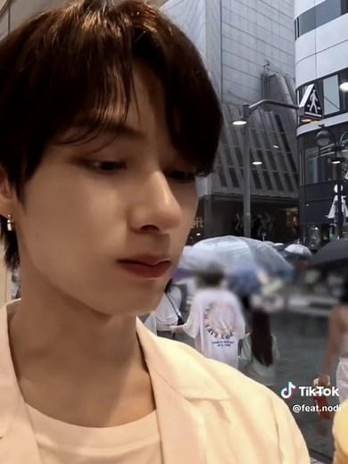 Discover the Best Moments of Jun from Seventeen!