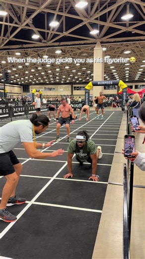 This might sound crazy, but it really worked. I ran 2 HYROX races in under 24 hours, and the biggest difference from race one to race two wasn’t fitness — it was interacting with the judges. My advice: talk to them. Joke with them. Acknowledge them. In my experience, they went a lot easier on me when I did — especially on wall balls and lunges. Try it next race and tell me I’m wrong. #hyroxtraining #hyroxworld #hyroxworkout