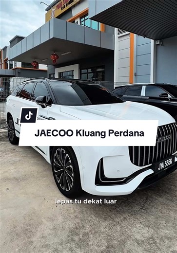 Lawa jugak model model kereta Jaecoo ni kan.. semua rasa macam feeling bawak Range Rover pulak.. . Kat Jaecoo Kluang Perdana Ada Rebate Sampai RM25,000 tau.. Ada service centre jugak senang orang Kluang nak beli Jaecoo.. . Kalau tak beli nak Test Drive pon boleh Waze Je 📍JAECOO Kluang Perdana @CheryKluang #Jaecoo #Omoda #Chery #KluangJohor #PHEV