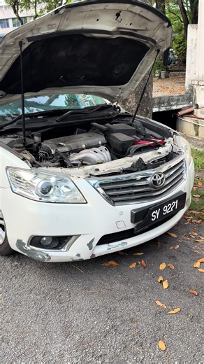 Explore the Toyota Camry 2.4cc 2AZ Features