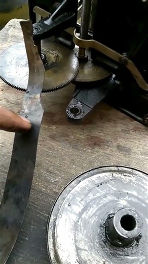 Restoring a Classic Amberola from 1915 — Broken Spring Fix