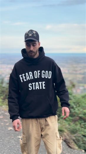 @amirr_p.r on Instagram‎: "بیا جلومون حرف بزن خیلی رکو راست🩸⚡️ #گنگ #هیپ_هاپ #رپ #رپ_فارسی #دپ #غمگین #اهنگ #گادپوری #اکسپلور #اکسپلور_اینستاگرام #liketimes #algoretm#vayral#نسل۵ #وایرال #وایرال_ریلز #الگوریتم_اینستاگرام"‎