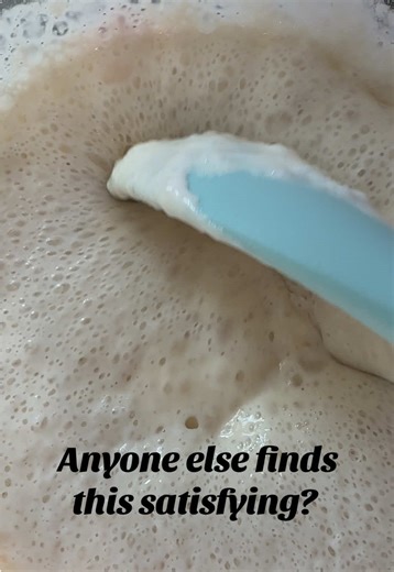 There is something really special about a bubbly starter!!! It’s bring me joy and happiness!!! #sourdough #happyness #joy #bubbles