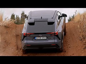 2023 Subaru Solterra EV SUV | X-MODE Demonstration