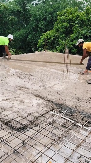 Amazing Concrete Levelling Skills by Construction Workers 🏗️💪