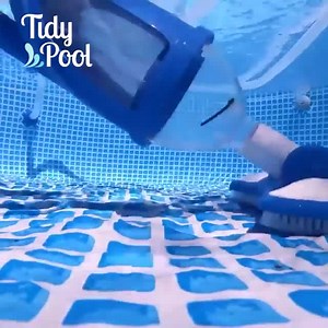 3.3M views · 861 reactions |  헧헜헗헬헣헢헢헟™  víz alatti porszívó a medencék tisztításához  bit.ly/Tidypoolhu  Kényelmes a használata  Medence, masszázskád, tó tisztítása  Csatlakozási lehetőség a kerti tömlőhöz  bit.ly/Tidypoolhu | HappyKoala.hu | Facebook