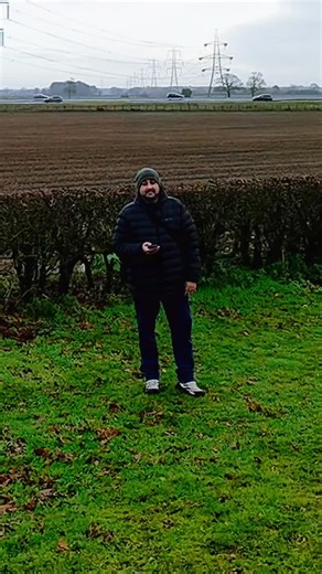 Tutor 2 Succeed on Instagram: "GCSE Physics students: avoid losing marks explaining the National Grid. Most GCSE Physics students lose marks on National Grid questions for one simple reason: Their answers are way too vague. “It moves electricity around the country” just doesn’t cut it in the mark scheme. 👎 In this reel, I break down a clear, exam-style definition of the National Grid so your teenager can: ✅ Use the right key terms ✅ Pick up method + explanation marks ✅ Stop throwing away easy p