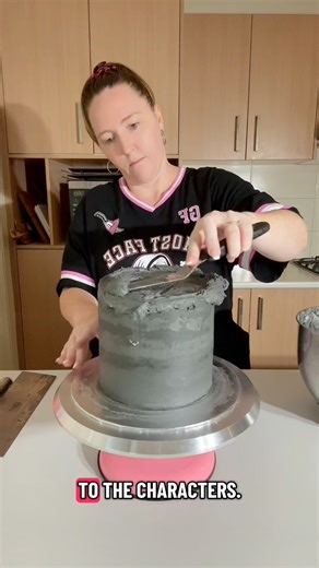 Hocus Pocus Halloween Cake 🐈‍⬛ I finally got to do the Sanderson sisters and this ticks off my Disney bucket list for 2025!! All the decorations were made with fondant, the sisters were an edible image and the marble I liked light. What do we think of this one? #cake #food #Halloween #HocusPocus #cakedecorating | Stacey Bakes Cakes