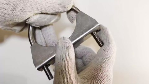 3.5 Inch Heavy Duty 304 Stainless Steel U Bolt Exhaust Clamp for 3.5" OD Exhaust Tail Pipe Diameter - Corrosion Resistant Muffler Pipe Hanger Clamp，Marine pipe clamps.(1PCS)