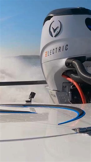 VISION MARINE TECHNOLOGIES INC | 🔙 Throwback to History! When Vision Marine Technologies broke its first electric boat speed record at 109 MPH. Twin E-Motion 180E... | Instagram