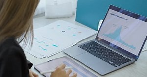 Business Woman Entrepreneur Making Data Analysis Stock Footage Video (100% Royalty-free) 1100507457 | Shutterstock