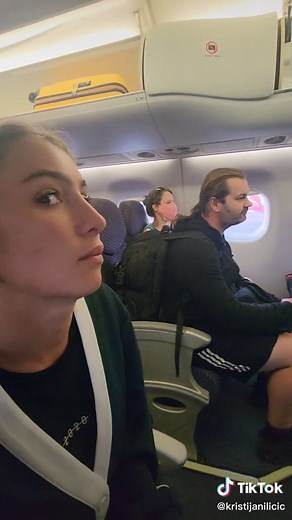 Welcome to Australia #australia #airplane #qantas #darwin | qantas business class