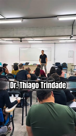 Especialização em treinamento personalizado UFPE on Instagram: "Nosso módulo de Biomecânica e cinesiologia foi com essa fera, o professor Dr. @tbtrindade . Não foi uma aula, foi um show unindo teoria e prática. Inscrições para a próxima turma terá início em agosto/ setembro💪🏼❤️ Mais informações com o coordenador @dr.lucianomachado"