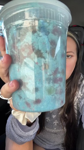 Blue Raspberry Gushers Review: A Candy Lover's Delight