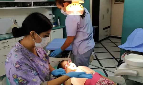 #fyp #dentist #femaledentist #dentalhygienist #dentalassistant #dentalnurse #dentalcheckup #femaledentistingloves