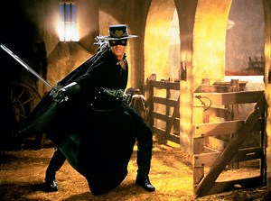 „Zorro“: So seht ihr die Filme des maskierten Rächers in der richtigen Reihenfolge