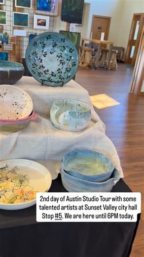 Soaking up the amazing Austin studio tour vibes and beautiful weather! We’re here till 6pm today and back next weekend. Don’t miss out – find us at Stop #5, Sunset Valley City Hall! Come see some stunning art #handmade #atx #Austinstudiotour @sunsetvalleyarts @austinstudiotour #clay #pottery | On The Fence Arts