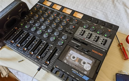 简单修一个TASCAM专业四轨混音卡带机 不收带 不兼容民用卡带