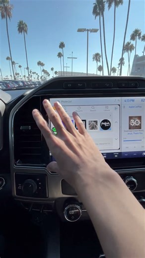 Ford SYNC 4 12 inch display - Apple CarPlay Needs to take up the whole screen