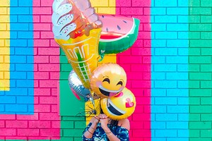 100  Funny and Witty Replies to "Are You Single?"