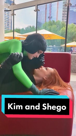 Everyone's childhood ship!! 😂 Onlookers got a kick out of watching us film in the middle of the con #kimpossible #kimandshego #kimpossiblecosplay #shego #shegocosplay