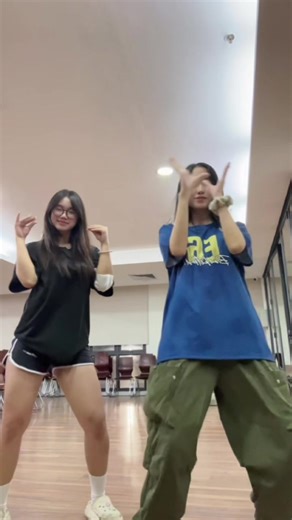 Ai yêu anh bằng mcdc? Dance vui nhộn tại Marie Curie